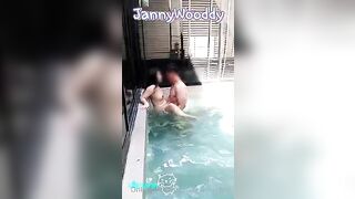 หลุด jannywooddy99 Onlyfans งานคู่รักแท้สายเอ้าท์ดอร์ เย็ดกันในสระว่ายน้ำเลย