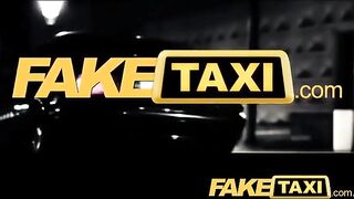 Fake Taxi หนังโป๊XXX เฟคแท็กซี่ Lucie Bee สาวเนิร์ดออสเตรเลีย ยอมโดนแท็กซี่เย็ดแลกกับค่าโดยสารฟรี หีเนียนชมพู นมสวยอย่างกับนมเด็ก โม๊กควยเก่ง โดนจับเลียจิ๋ม ก่อนโดนกระแทกหีทั้งแรงทั้งรัว เอาจนน้ำแตกพุ่งเต็มแว่น