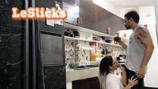 Le Slicks หนังxฟิลิปปินส์ดูฟรี ผัวอยากกินกาแฟแต่ขาดสิ่งนี้ เลยจับเมียสาวอวบอ้วนยกขาเอาหัวควยแทงเสียบสดxxxxหีในครัว เย็ดท่าหมาแรงๆจนมีน้ำขาวๆเหมือนนมไหลออกมา