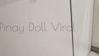 Pinay Doll Viral หนังxมาใหม่ แฟนสาวฟิลิปปินส์อยากใส่เสื้อคู่โชว์ความหวาน แฟนหนุ่มเลยชวนมาเย็ดกันในห้องลองชุด เอาควยให้โม้ก จับกระเด้าซอยสดน้ำแตกนอกแลกเปลี่ยนกันและกัน