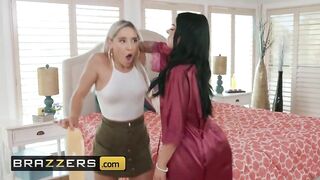 Brazzers ดูหนังโป้หี Abella Danger แม่เลี้ยงข่มขืนลูกเลี้ยงด้วยการเบินหีอย่างโหด Payton Preslee แอบสืบรู้ว่าอเบลลา แดนเจอร์ของเราเป็นเลส แม่เลี้ยงตัวดีถือโอกาสทำโทษ จับแก้ผ้าไม้ฟาดก้น แล้วเอาลิ้นเลียไล่ลากตั้งแต่รูตูดถึงรูหี แล้วเอาจิ๋มบดจิ๋มซอยรัวๆ เย็ดย