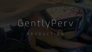 หนังโป๊แนวแปลก ฝรั่งชอบเสียวควยแนวโรคจิต GentlyPerv ชักว่าวโชว์ควยนอกสถานที่ นั่งชักว่าวช่วยตัวเองในรถให้คนอื่นมอง Handjob Porn รถคันข้างๆมากับผัวเห็นแล้วอยากจับควยชักว่าว เอามือรูดควยให้จนน้ำแตก