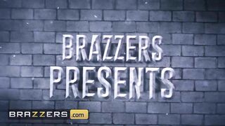 Brazzers รีเบคก้าดาวโป๊รุ่นใหญ่สุดสวย ถึงกับเสียอาการเมื่อเธอได้เห็นควยของแดนนี่ แต่เธอก็อมและกินอสุจิ