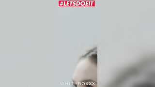 ดูเย็ดรัสเซียมาตรฐาน The White Boxx จัดให้เต็มจอ Lena Reif ดาวโป๊รัสเซียแหกขาขยี้เม็ดแตดบนเก้าอี้ ก่อนจะโดนจับซอยรูหีแบบรัวๆ