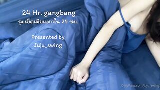 หลุดไทยโอนลี่แฟน Juju_swing รุมเย็ดเมียแตกใน 24 ชม. ปลุกมาตอนเข้าจอแฟนพร้อมชายเดียว มายืนควยแข็งรอพร้อมจับเย็ด