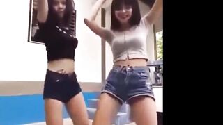 ผู้สาวขาเลาะวัยรุ่นอีสานสุดร่านแต่เด็ก ไลฟ์สดเต้นโชว์ยั่วเย็ดสุดๆ