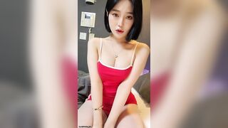 xxxหลุด Live18+ คลิปเสียวเกาหลี สาวผมสั้นหุ่นอวบไลฟ์สดถอดเสื้อผ้าทีละชิ้น นมเนียนๆกับหีโหนกนูน กับลีลาแหวกรูหีท่านอนเอานิ้วเกี่ยวเบ็ดจนแตกไปหลายรอบ