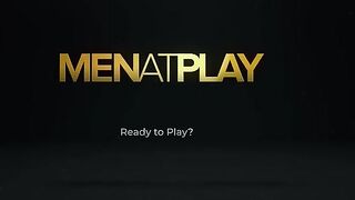 Men At Play หนังเอ็กซ์เกย์ฝรั่ง Anal Porn แนวเย็ดตูดประตูหลังอันเซ็นเซอร์ ใส่ชุดสูทสีดำยืนแอ่นรูทวารบีบรัดควยอย่างแน่น สายม่วงห้ามพลาด!ชายเย็ดชายเอากันอย่างมันส์