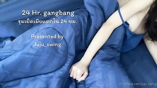 Onlyfansฟรี juju_swing นอนหลับอยู่ดีๆ โดนผัวพาเพื่อนมารุมเย็ดเเตกใน24ชั่วโมง โดนทีเดียวสองควยเลยปลุกขึ้นมาเย็ดตอนนอนเลยจ้า เด็ดมาก