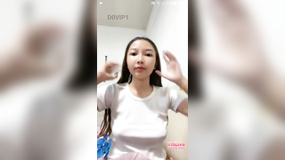 คลิปหลุดไลฟ์สด THLive สาวไทยสุดสวย งานแรร์หายาก โชว์นมใหญ่ๆน่าดูด เขี่ยหัวนมฟินxxxx แหกหีให้ดูจนอยากเอาควยยัดจนมิดลำ