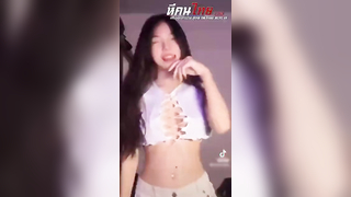 คลิปหลุดทางบ้าน สาวตัวเล็ก หน้าตาน่ารัก เย็ดสดกับผัว ยั่วเย็ด นมโครตน่าดูด อยากเย็ดเลย เงี่ยนหัวควย โครตเสียว