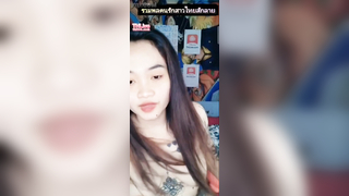 คลิปหลุดไลฟ์สด XXX THLive ใครว่าคนสักแทงไม่เข้าน้องคนนี้แหละครับท่านผู้ชม สาวสักลายไลฟ์สดเอาควยปลอมเเทงหีตัวเองเสียวๆ เอาควยปลอมสอยหียิกๆอย่างเสียว นํ้าหีแตก