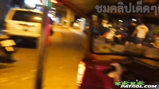 Tuk Tuk Patrol ดูหนังโป๊ไทยฟรี Fa น้องฟ้า สาวไทยใจเด็ดพูดอังกฤษไม่ค่อยคล่องแต่สามารถรับงานบริการเสียวๆให้หนุ่มต่างชาติถูกใจได้ถือว่าเก่ง หัวนมใหญ่แถมมีสีชมพูหวานแว๋วเห็นแล้วน่าจับดูด หีอย่างฟิตเจอกระแทกท่าหมาไปถึงกับร้องครางไม่หยุด